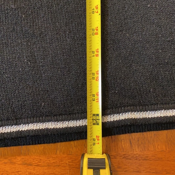 Vintage Christmas Sweater - Picture 12 of 14